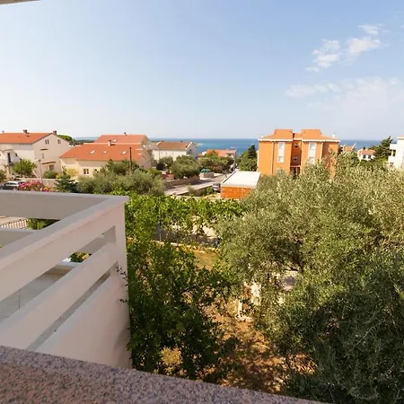 Apartmani Antonia Novalja Exterior photo