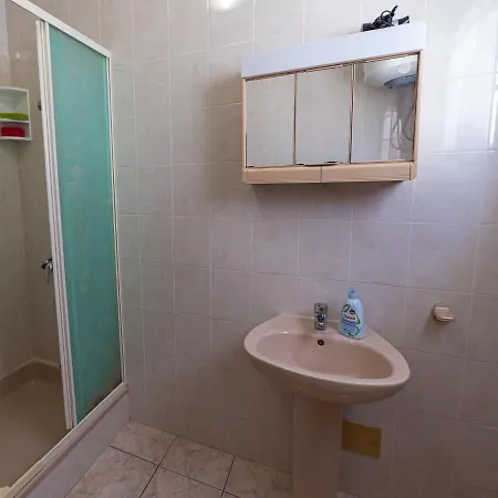 Apartmani Antonia Novalja Exterior photo