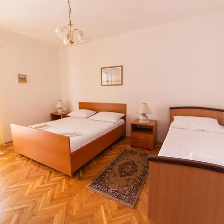 Apartmani Antonia Novalja Exterior photo