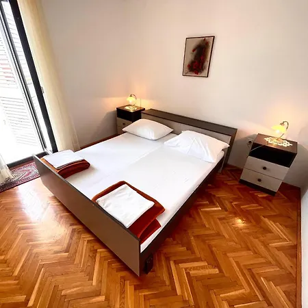 Apartmani Antonia Novalja Exterior photo