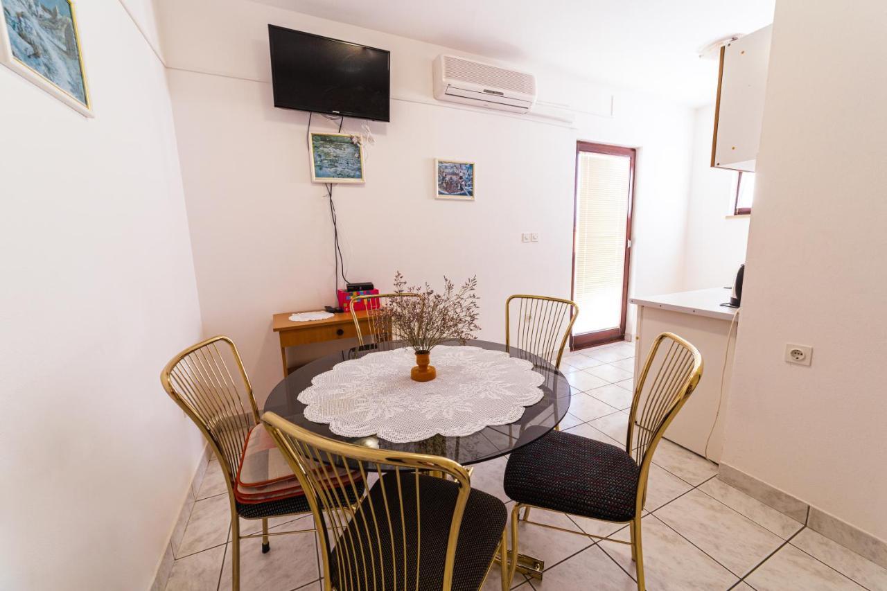 Antonia Apartment Novalja